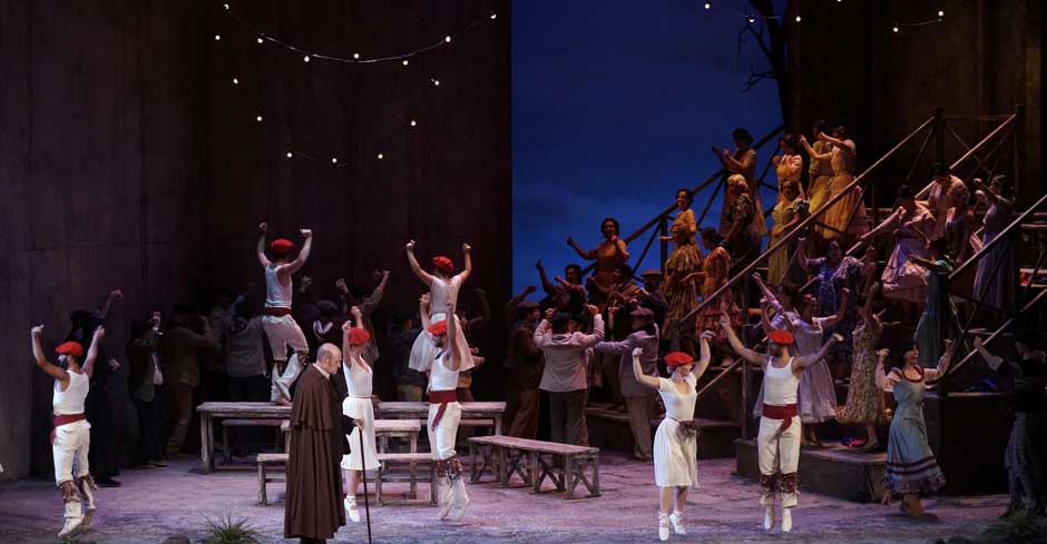 La boina hacia la izquierda en El Caserío