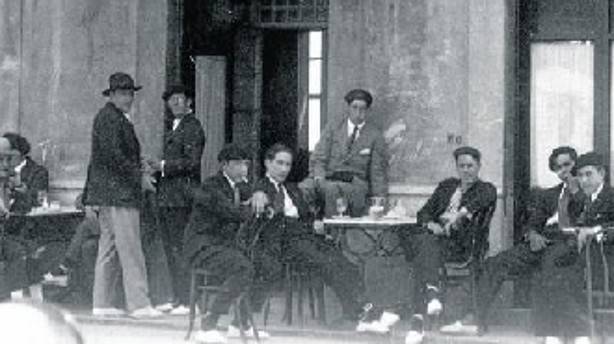 La txapela, su rabito y su inclinación a la izquierda