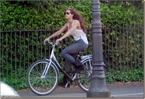 Fogonazos XXXIII,De perros, bicicletas, rejas y lapos